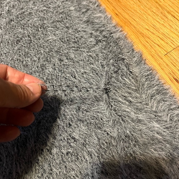 Rikka Fuzzy Gray One Size Poncho Cape Shawl | Soft Knit Sweater | 2 Flaws - Picture 5 of 6